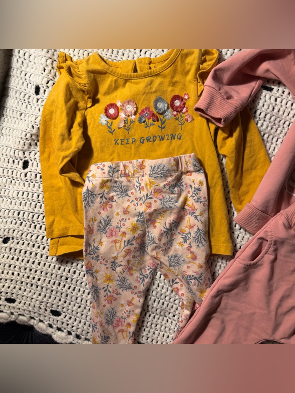 Two girl fall outfits - Picture 2 of 6